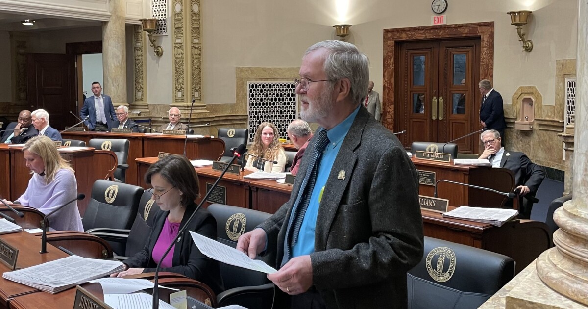 Jury duty after age 70 debated on the Kentucky Senate floor