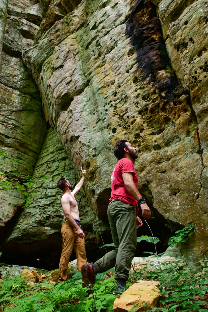 Climbers in Kentucky want state law to make it easier for them to access private cliffs