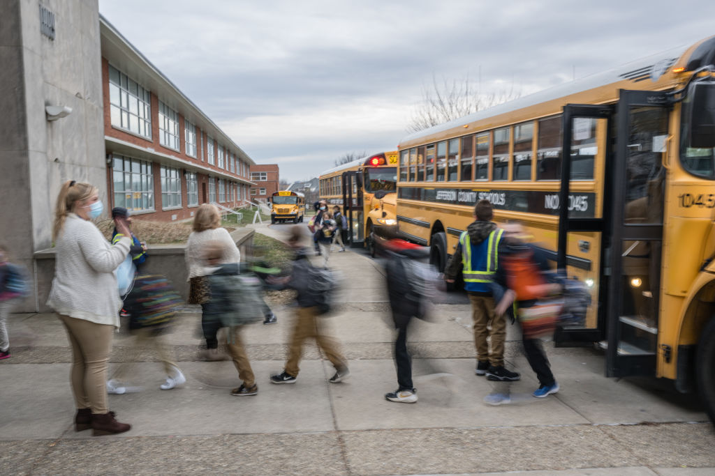 Kentucky’s average public school teacher pay ranks 42nd in the nation, education group says