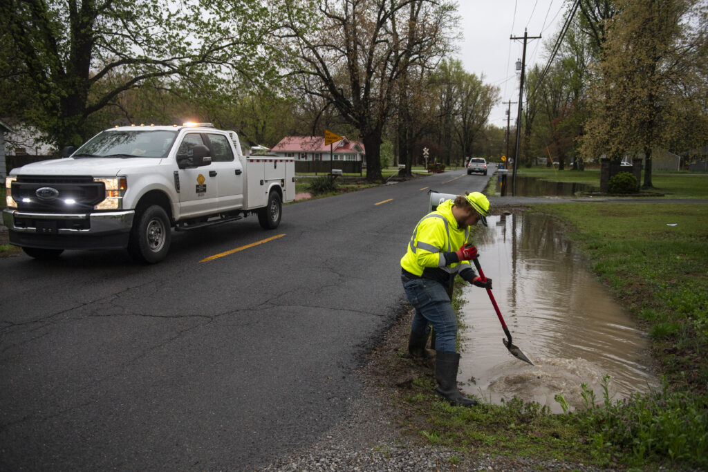 Child dies in floodwaters in Frankfort as Kentucky expects still more rain, wind, rising rivers