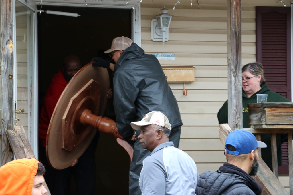 Flooding inundates Kentucky communities as Frankfort expects a record river crest