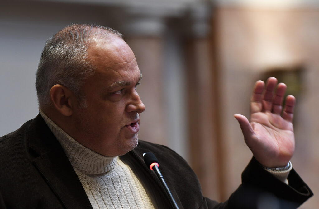 Former Democratic legislative leader seeks U.S. House seat