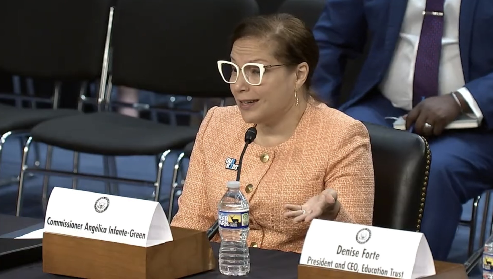 U.S. Senate Dems launch forums to spotlight ‘bulldozing’ of Department of Education