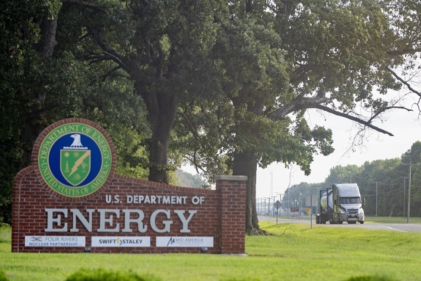 Nuclear fuel enrichment startup signs lease at former Paducah Gaseous Diffusion Plant