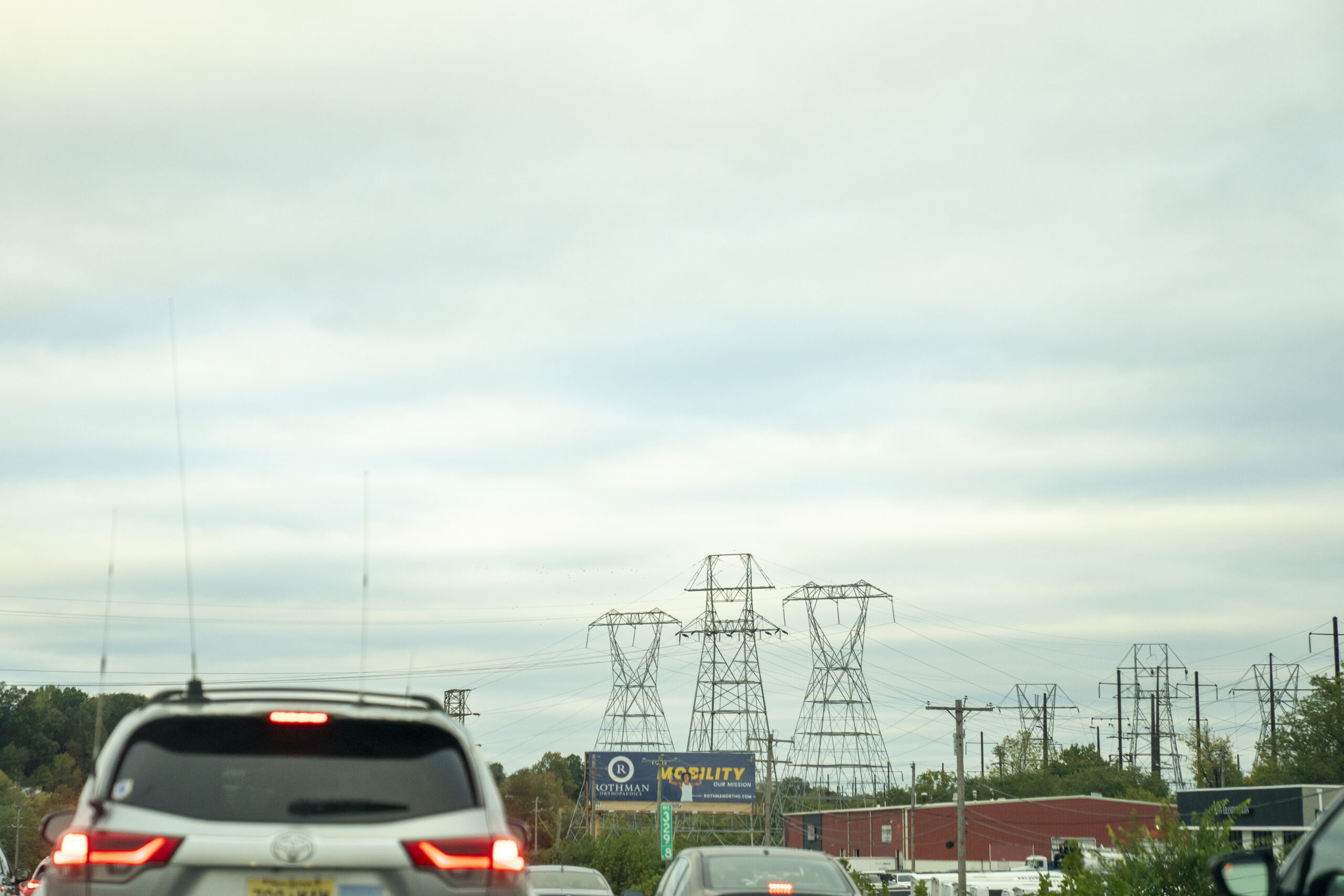 Transmission lines along a highway in Lancaster County on October 14, 2025. (Photo by Jessica Kourkounis for the Pennsylvania Capital-Star)